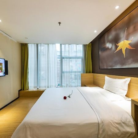 Iu Hotel Chongqing Jiefangbei Buitenkant foto