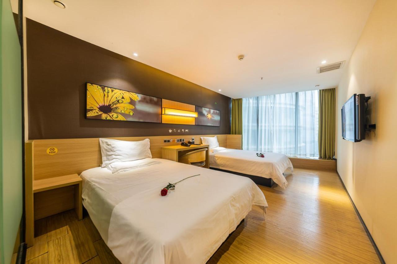 Iu Hotel Chongqing Jiefangbei Buitenkant foto
