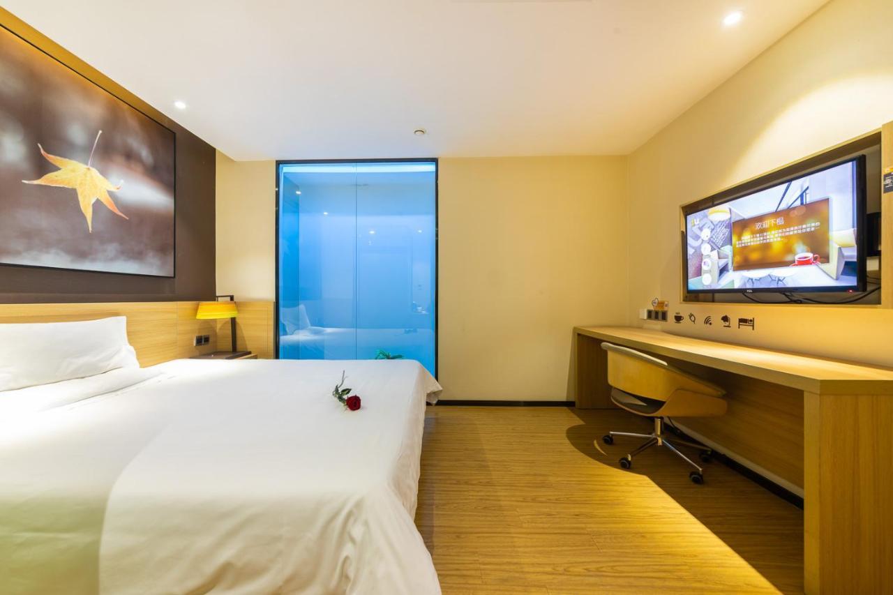 Iu Hotel Chongqing Jiefangbei Buitenkant foto
