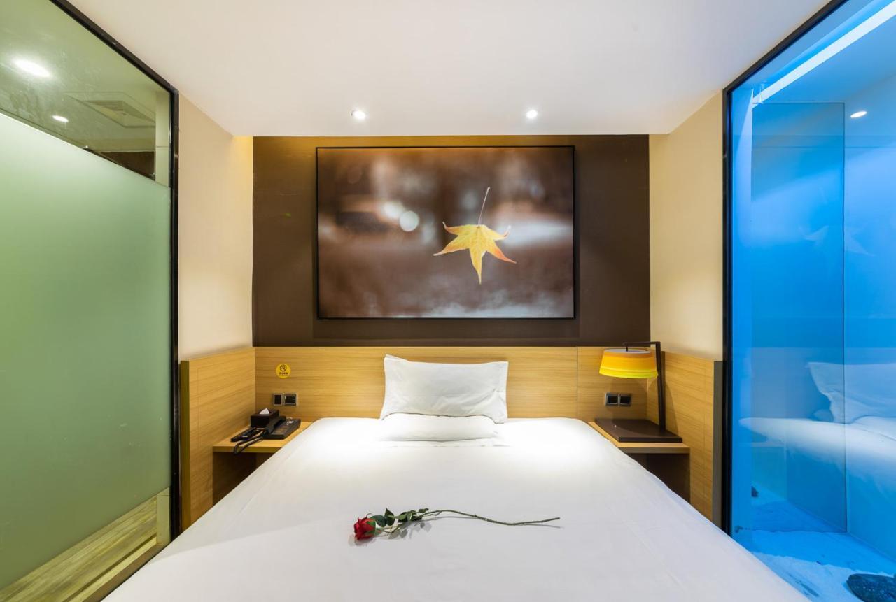 Iu Hotel Chongqing Jiefangbei Buitenkant foto