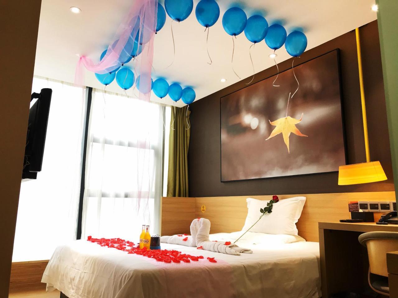 Iu Hotel Chongqing Jiefangbei Buitenkant foto