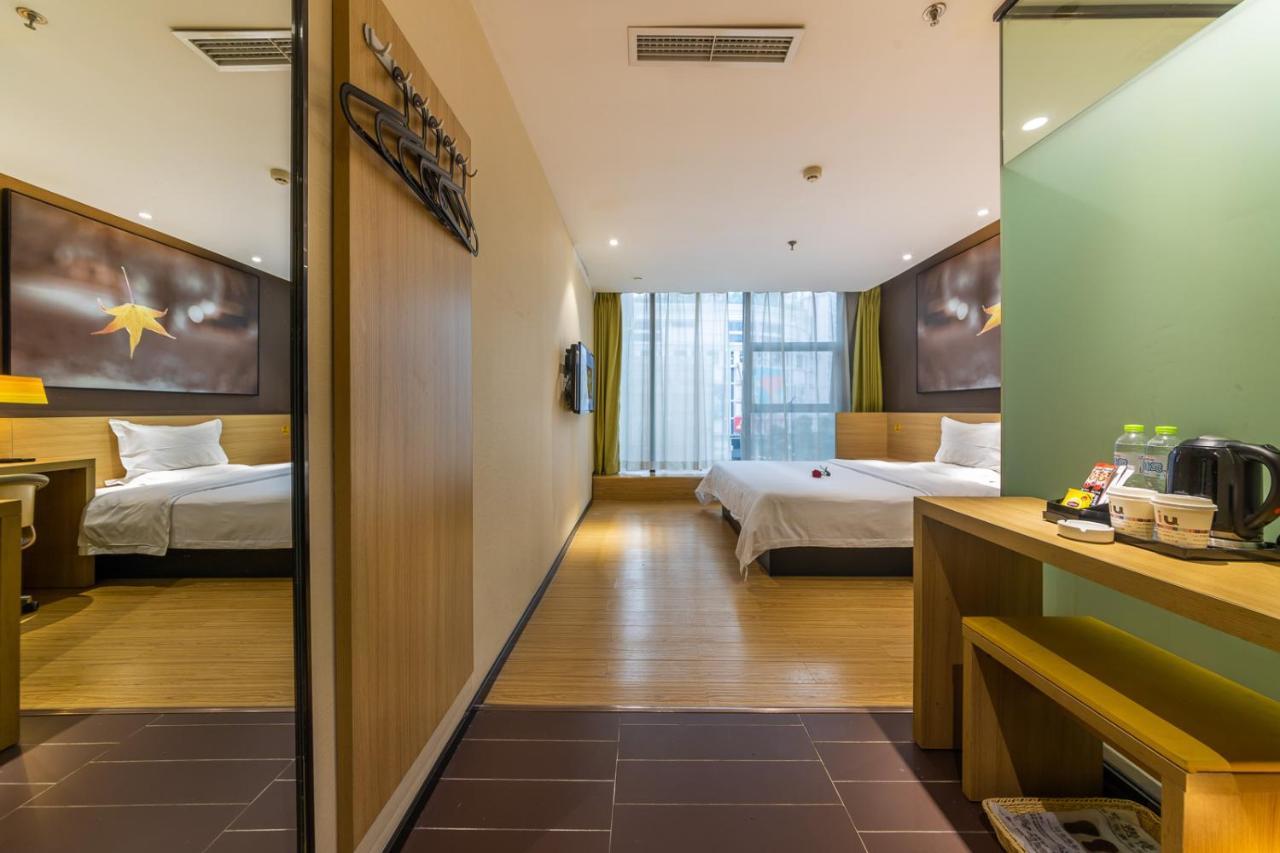 Iu Hotel Chongqing Jiefangbei Buitenkant foto