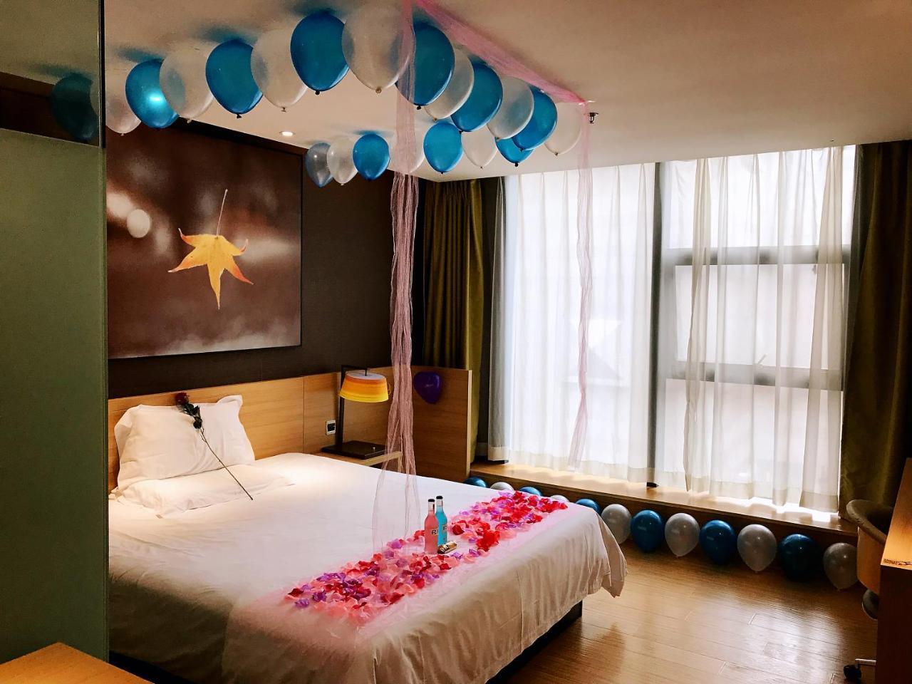 Iu Hotel Chongqing Jiefangbei Buitenkant foto